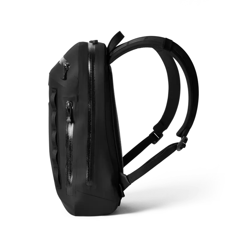 site_studio_bags_Cayo_15_Black_Side_185_Primary_B_2400x2400.webp
