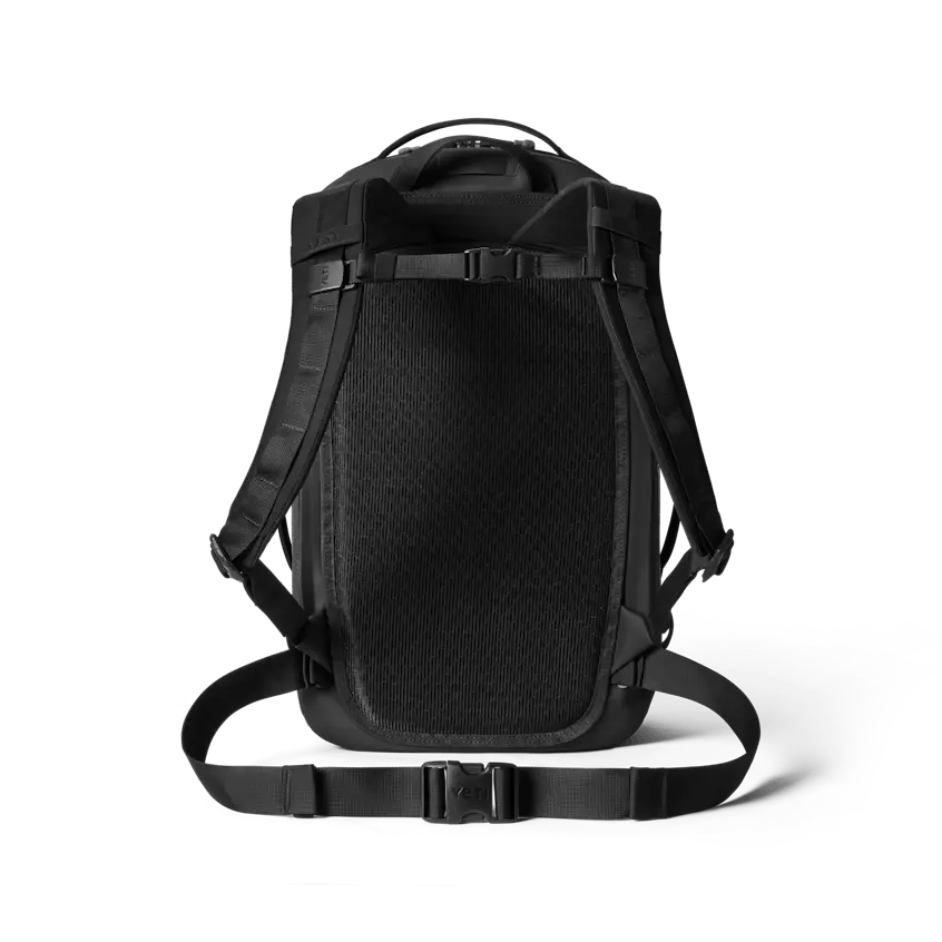 site_studio_bags_Cayo_35_Black_Back_230_Primary_B_2400x2400.webp