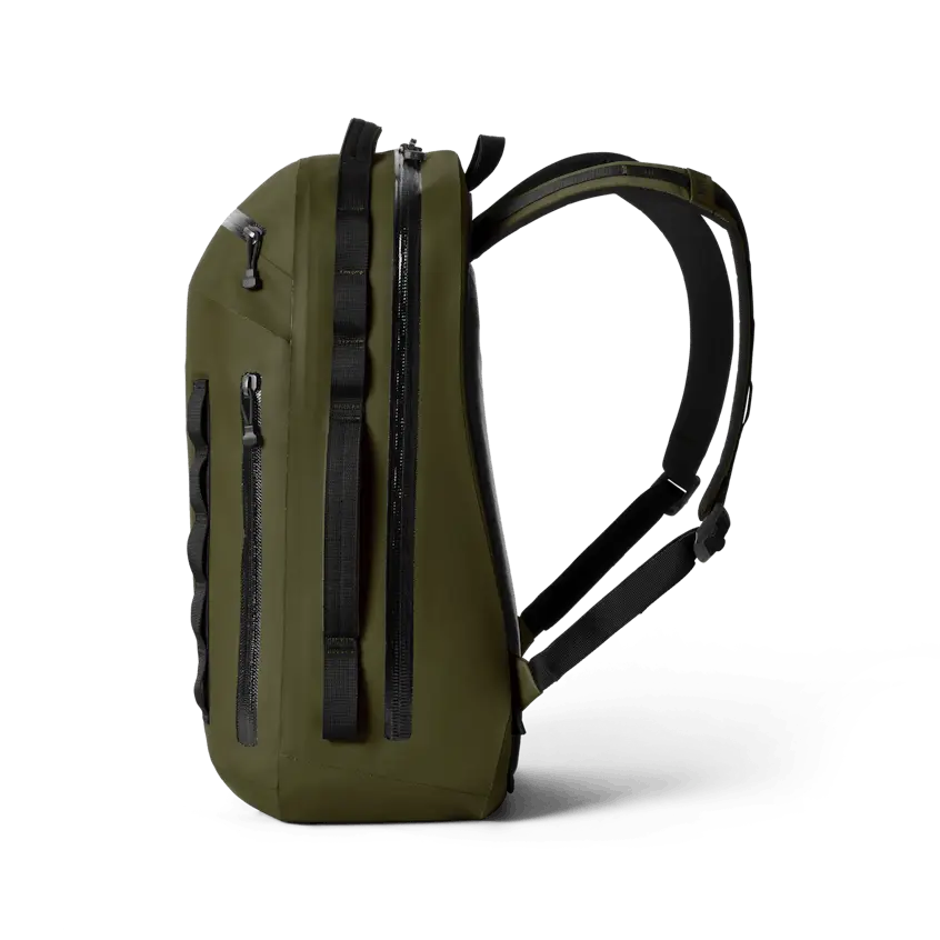 site_studio_bags_Cayo_35_Olive_Side_238_Primary_B_2400x2400.webp