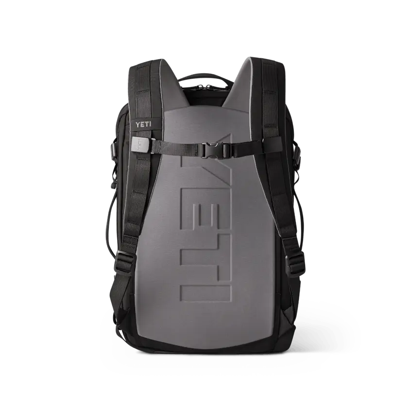 W-Bags_22L_Bkpk_Black_Back_00378_B.webp