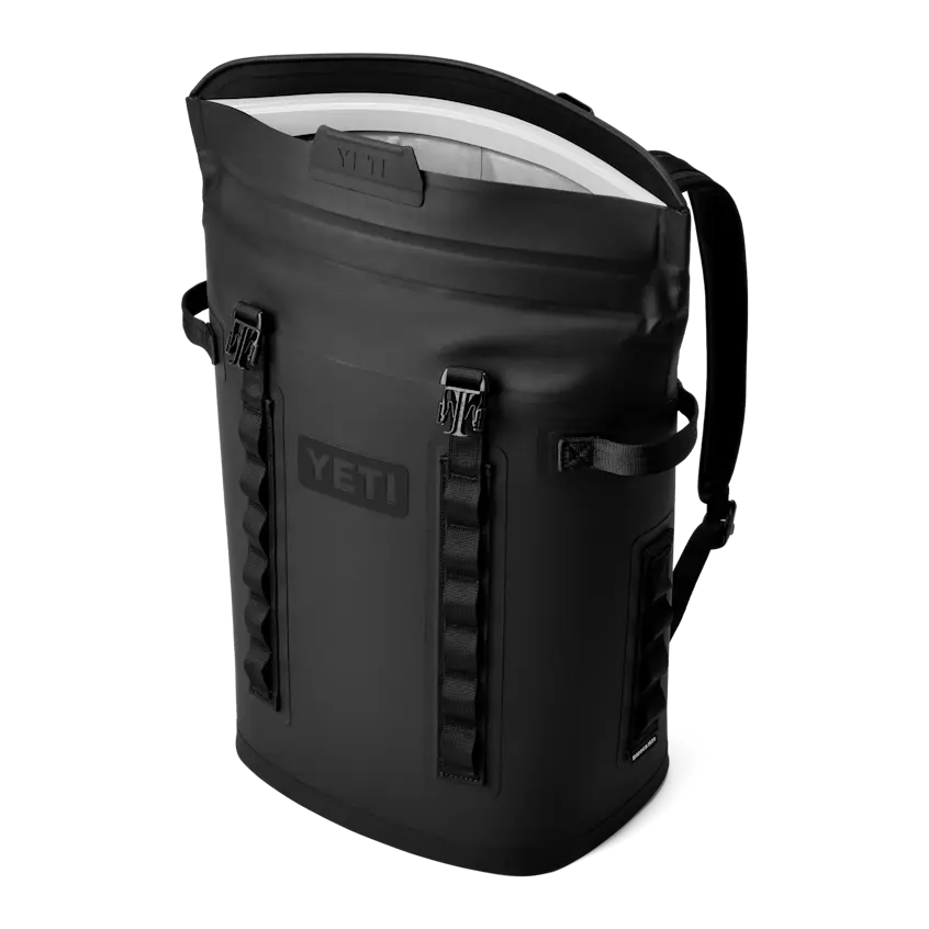 W-220111_2H23_Color_Launch_Soft_Goods_M20_Black_3qtr_Open_13521_Primary_B_2400x2400.webp