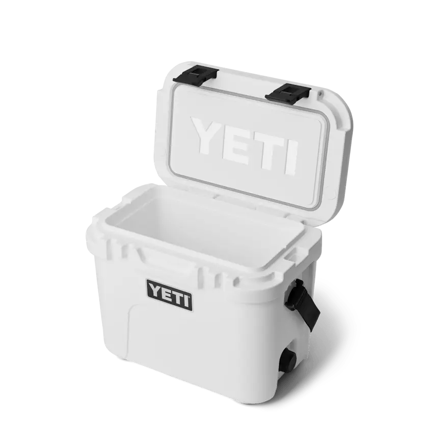 W-site_studio_hard_goods_Roadie_15_White_3qter_Open_8183_Primary_B_2400x2400.webp
