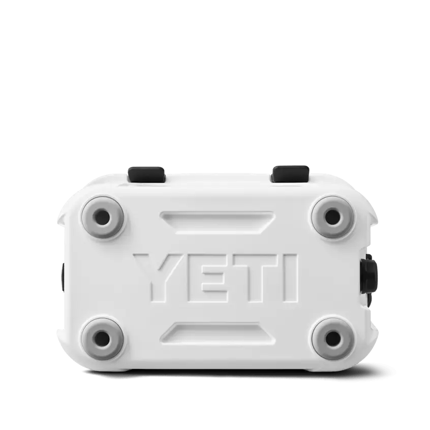 W-site_studio_hard_goods_Roadie_15_White_Bottom_8083_Primary_B_2400x2400.webp