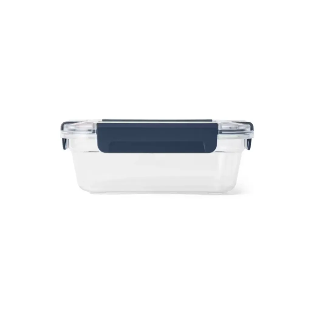 YETI MEDIUM PLATIC FOOD STORAGE